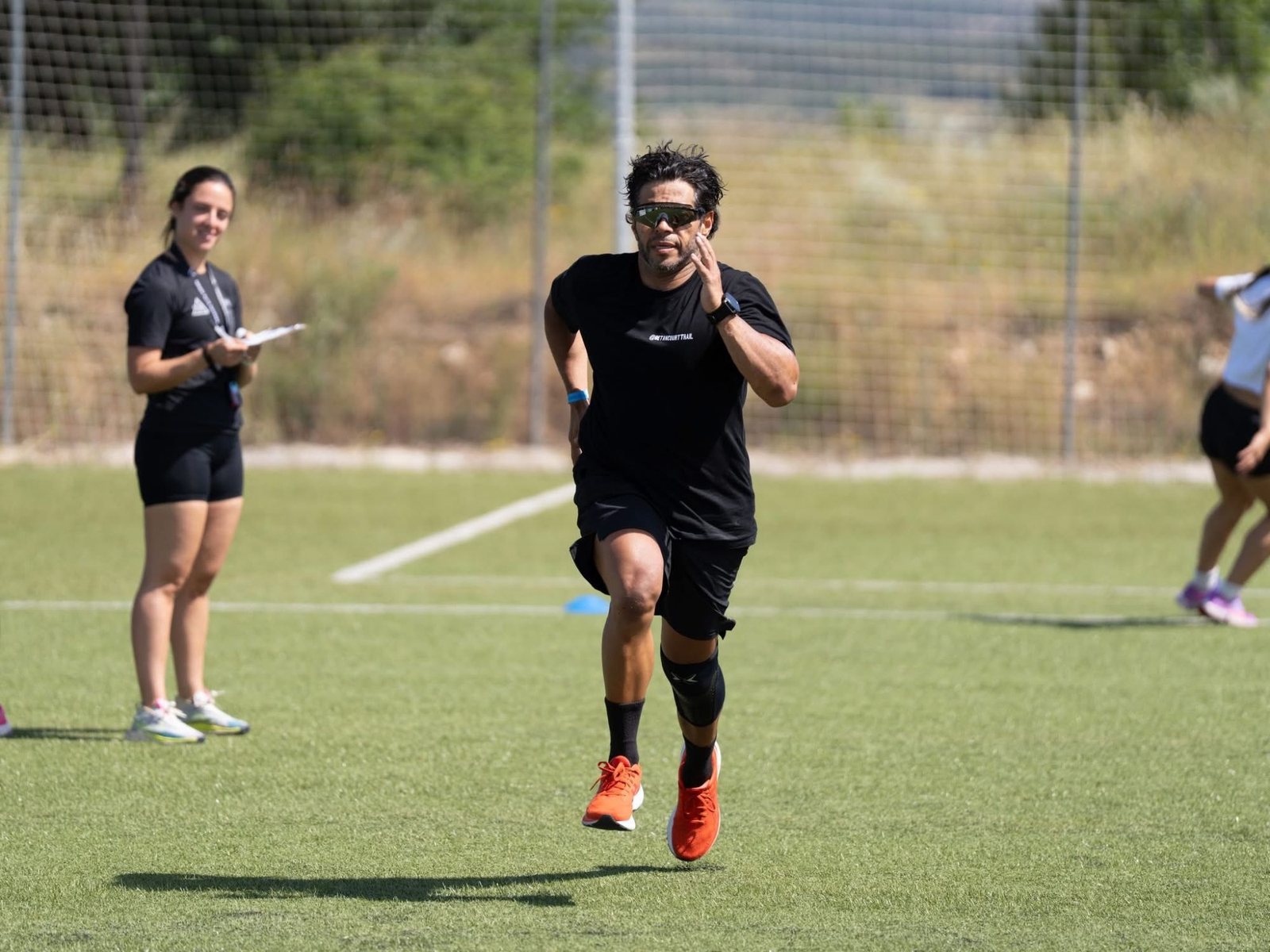 Argenis entrenando carrera en pista